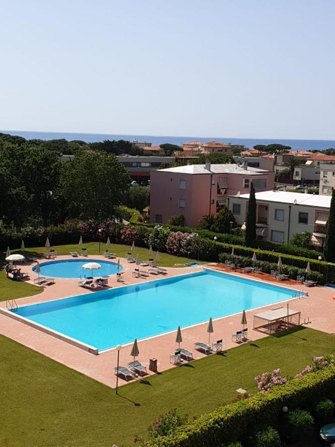 Appartamento Santa Costanza Con Piscina سان فينتْشينسو المظهر الخارجي الصورة