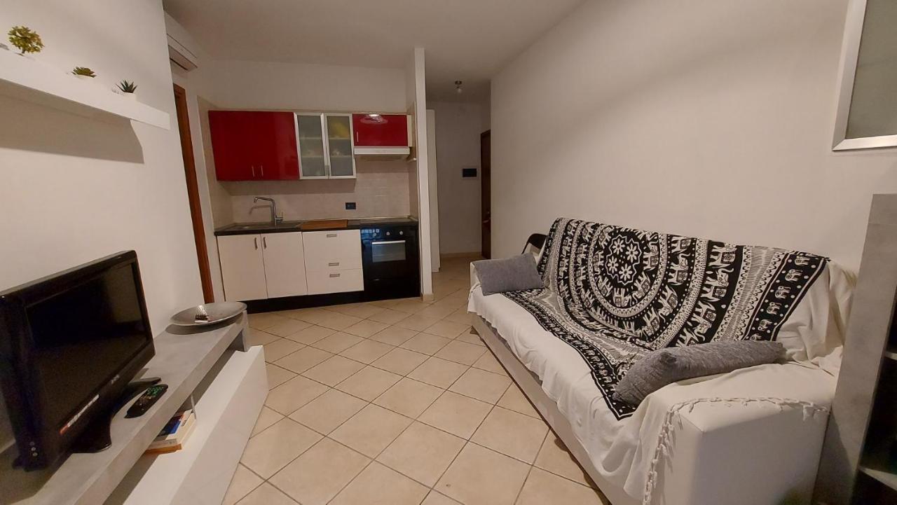 Appartamento Santa Costanza Con Piscina سان فينتْشينسو المظهر الخارجي الصورة