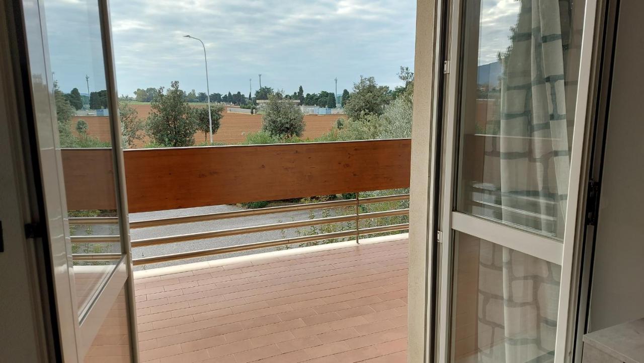 Appartamento Santa Costanza Con Piscina سان فينتْشينسو المظهر الخارجي الصورة